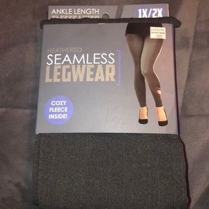 Heathered gray fleece lined leggings.